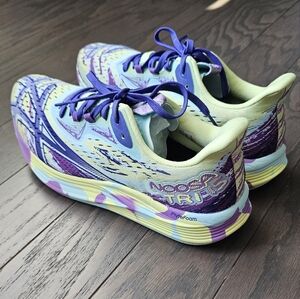 Asics Noosa TRI 15 Athletic Shoes with Gel Cushioning Flyte Foam Size 10
